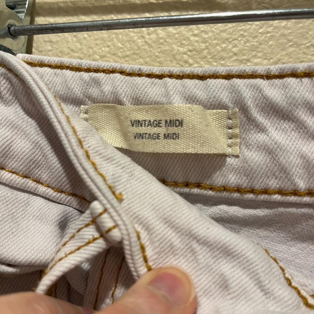 Universal Thread White High-Rise Cuffed Denim Sho… - image 4